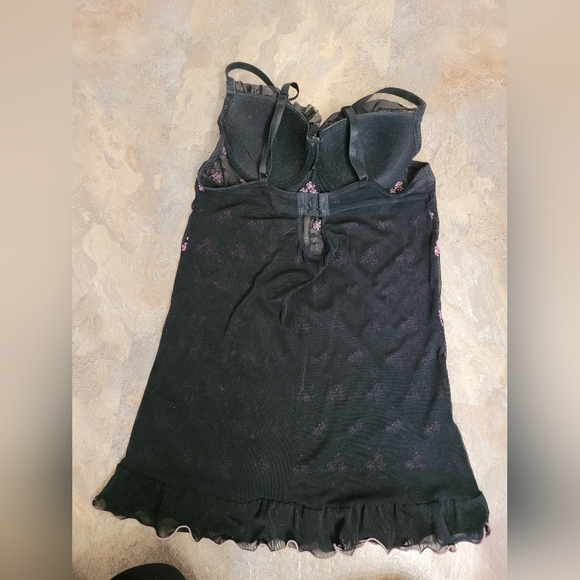 Lacy Lingerie EUC with adjustable straps. - Picture 4 of 5